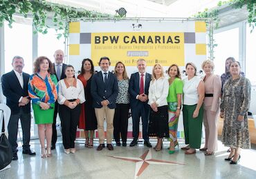 Mujeres de Canarias lideran un movimiento para proteger el Cielo Nocturno con la creación del nuevo ODS18