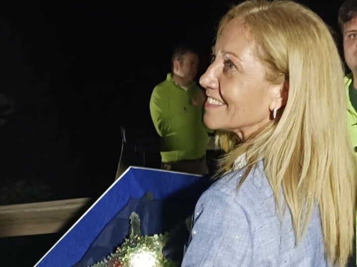 Antonia Varela recibe un premio en la Noche de Europa y afianza el impulso al astroturismo en los Picos de Europa