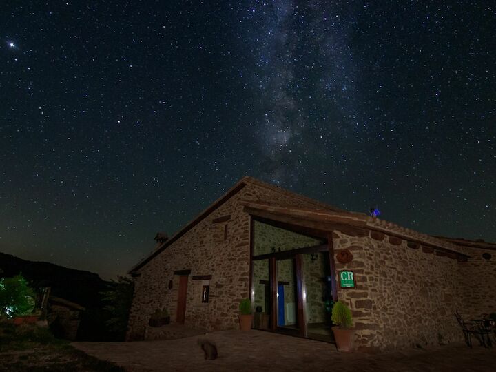 Alojamiento Starlight Masía El Cabrero, descanso bajo las estrellas en Teruel