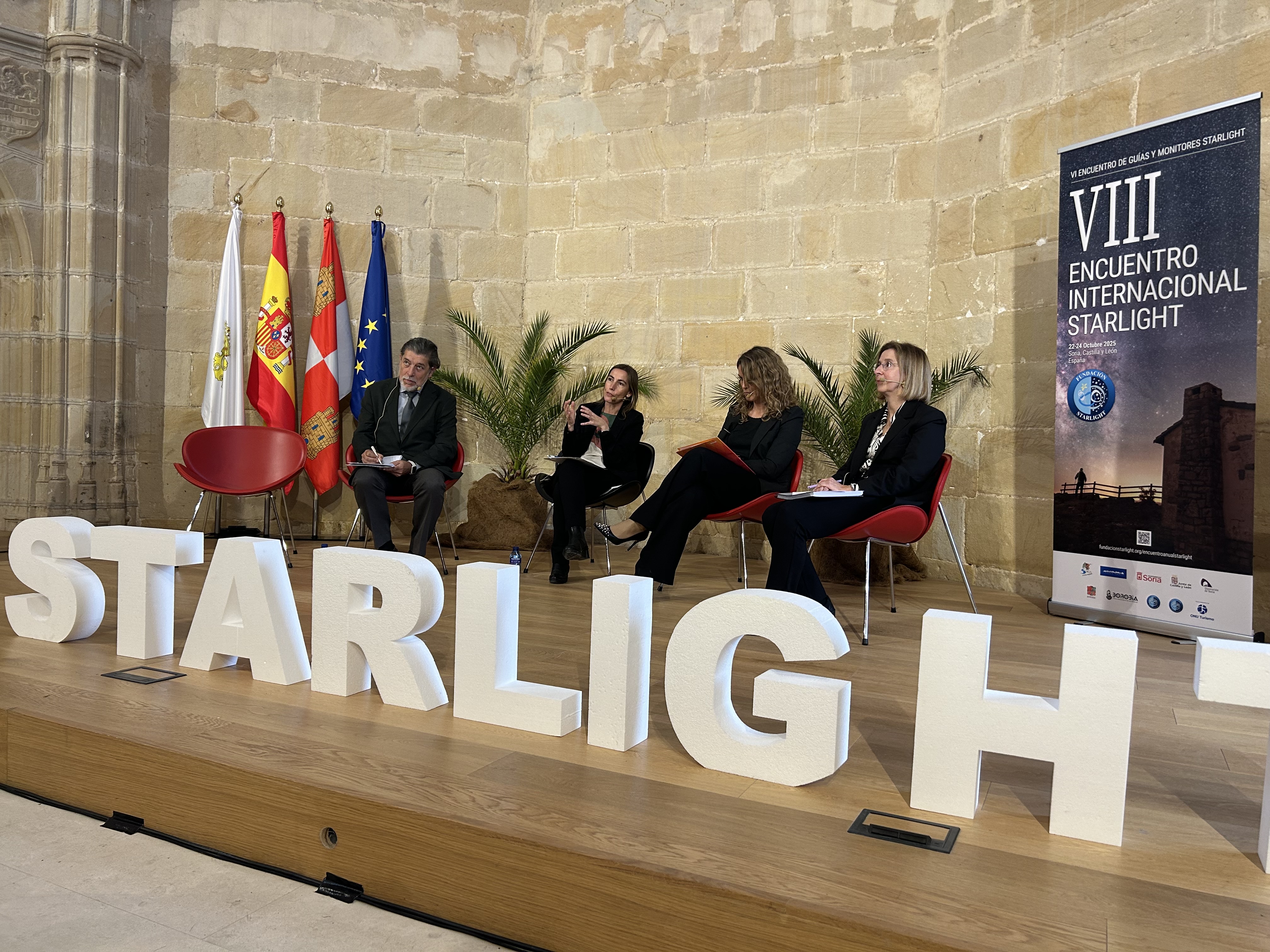 mesa redonda trío de eclipses encuentro starlight soria 